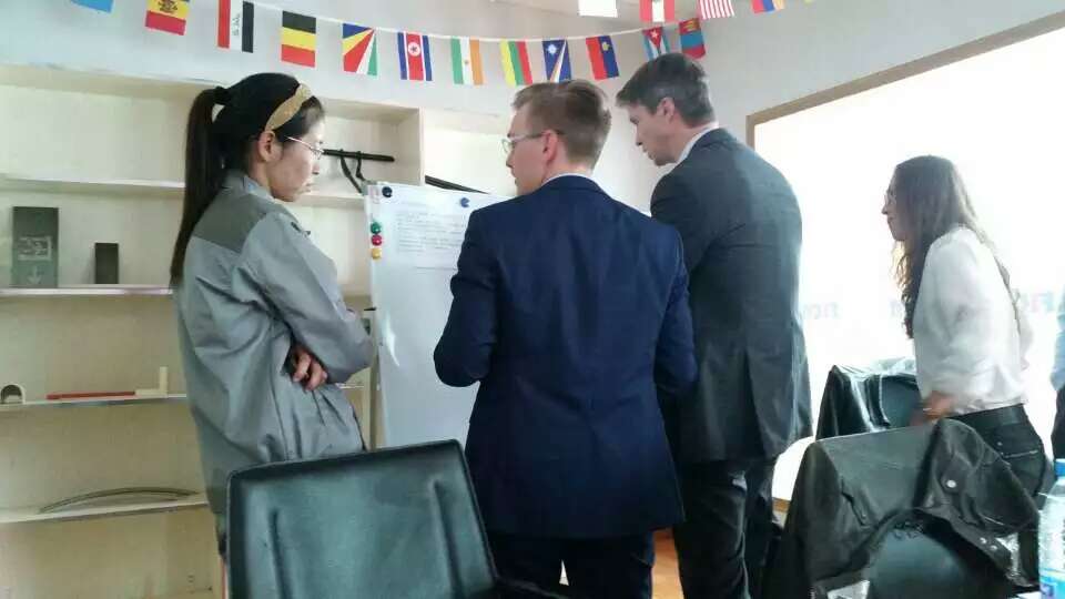 瑞士SWIIEB公司一行4人来我司拜访